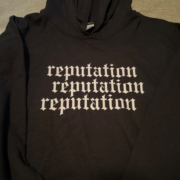 Taylor Swift Reputation Hoody - Picture 2 of 2